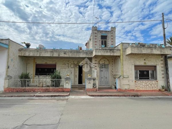 casa indipendente in vendita a Racale