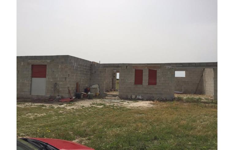 casa indipendente in vendita a Racale