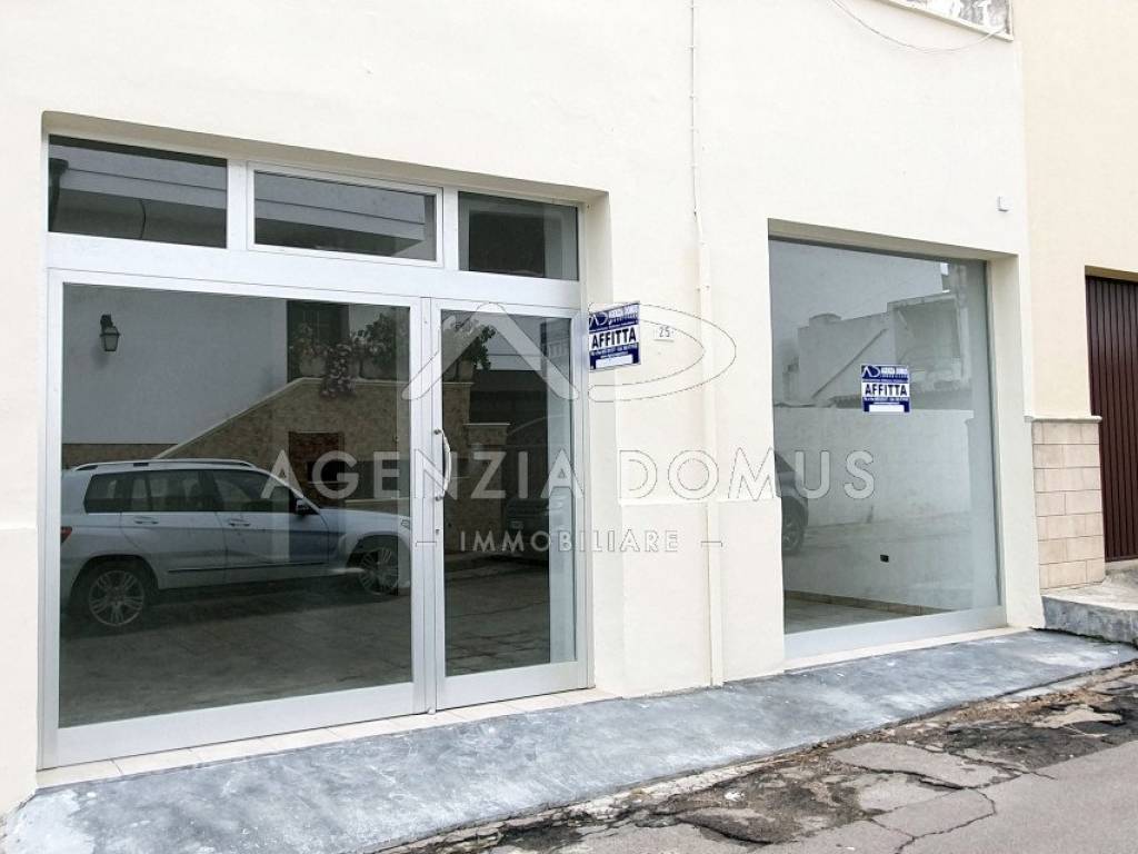 locale commerciale in vendita a Racale