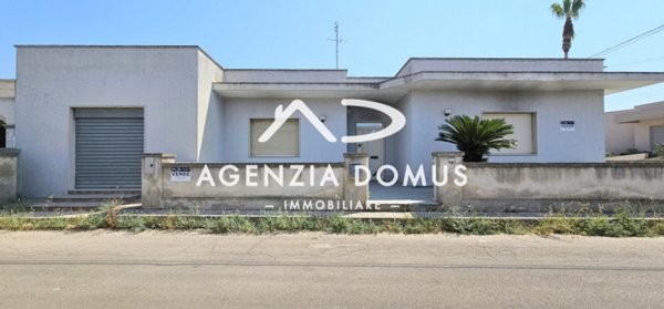 casa indipendente in vendita a Racale