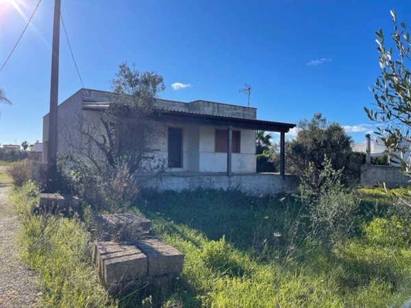 casa indipendente in vendita a Racale