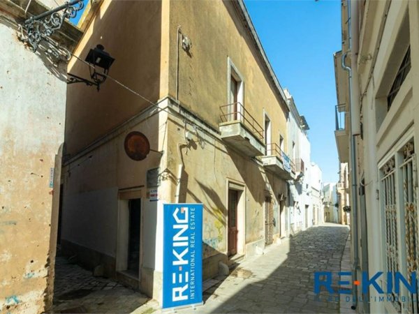 intera palazzina in vendita a Racale
