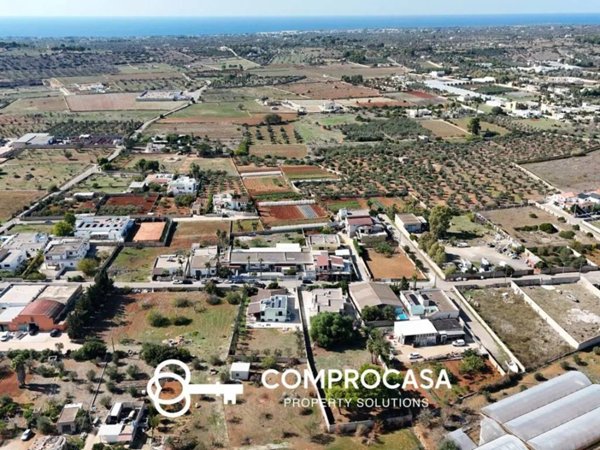 casa indipendente in vendita a Racale