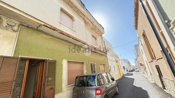 casa indipendente in vendita a Racale