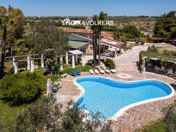 casa indipendente in vendita a Racale