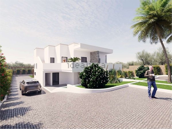 casa indipendente in vendita a Racale in zona Torre Suda