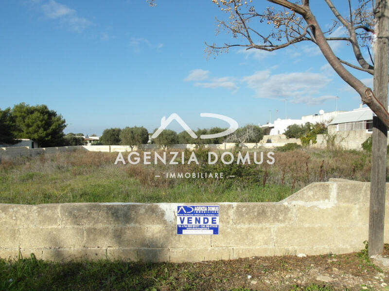 terreno edificabile in vendita a Racale in zona Torre Suda
