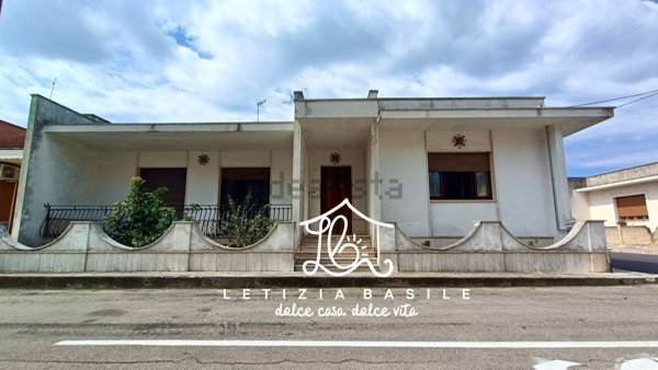 casa indipendente in vendita a Racale