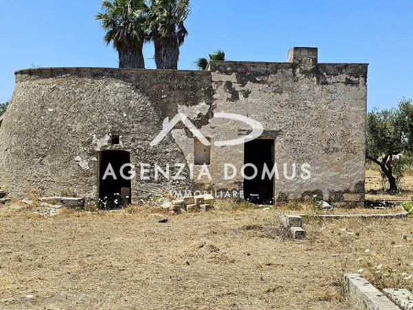 casa indipendente in vendita a Racale