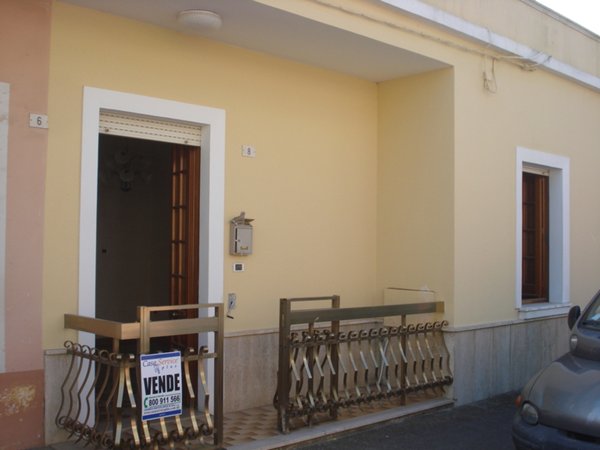 casa indipendente in vendita a Racale