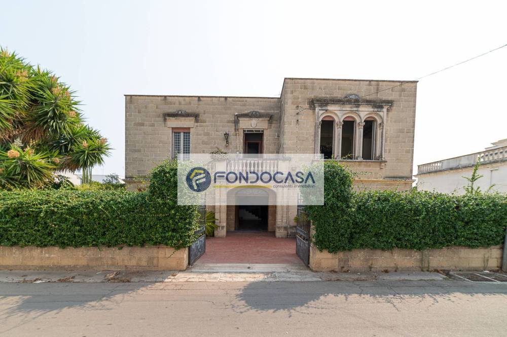 casa indipendente in vendita a Racale