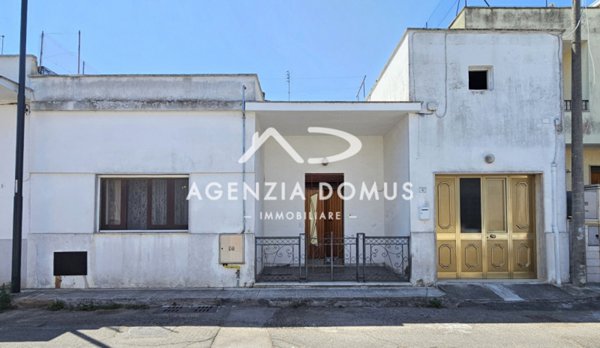 casa indipendente in vendita a Racale
