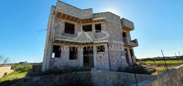 casa indipendente in vendita a Racale