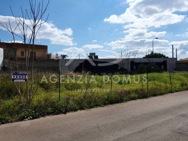 terreno edificabile in vendita a Racale