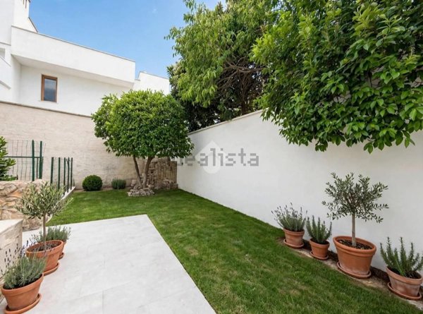 casa indipendente in vendita a Racale