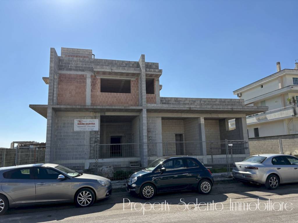 locale commerciale in vendita a Ruffano