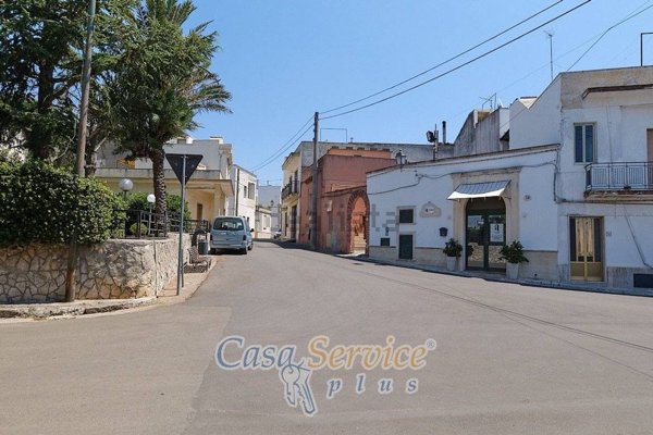 locale commerciale in vendita a Ruffano