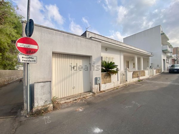 casa indipendente in vendita a Ruffano