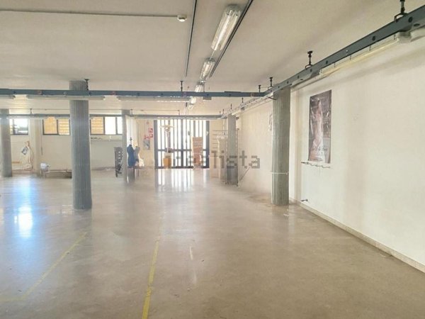 locale commerciale in vendita a Ruffano
