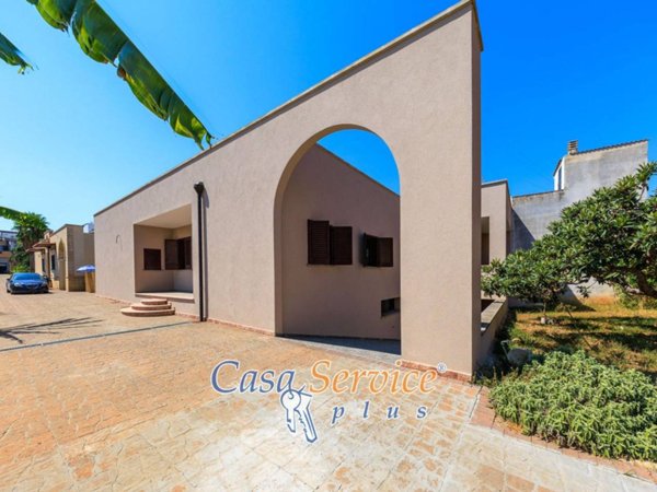 casa indipendente in vendita a Ruffano in zona Torrepaduli