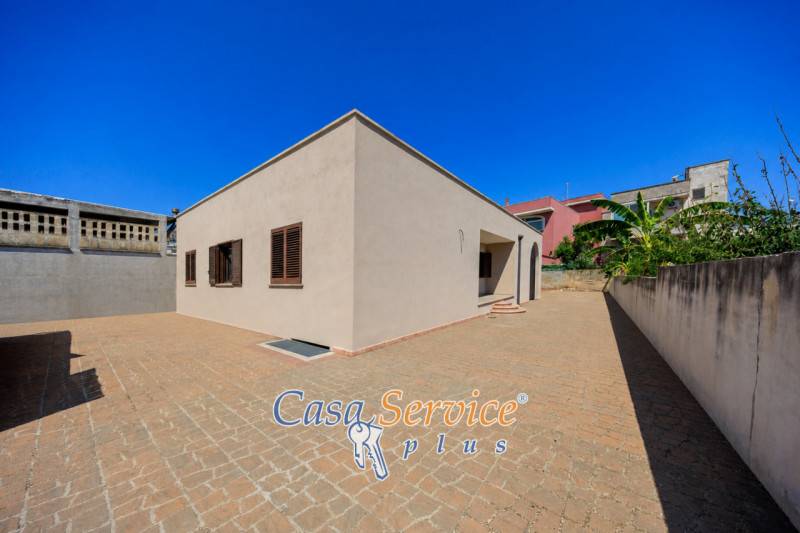 casa indipendente in vendita a Ruffano in zona Torrepaduli