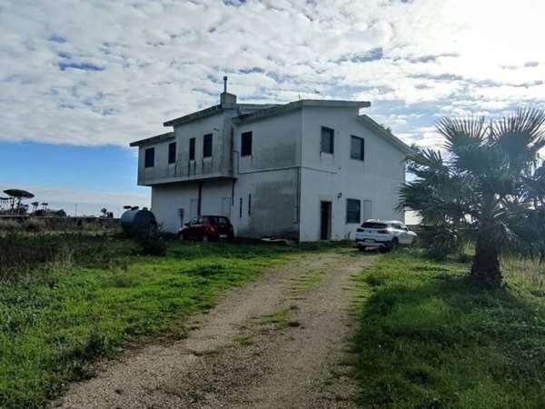 casa indipendente in vendita a Salice Salentino