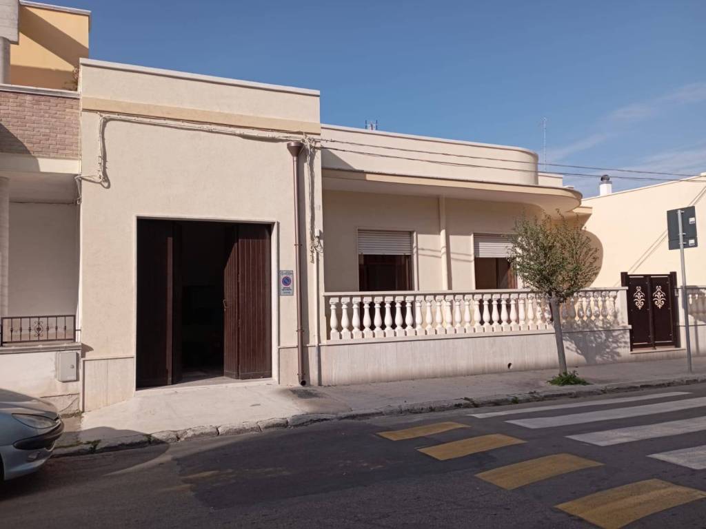 casa indipendente in vendita a Salice Salentino