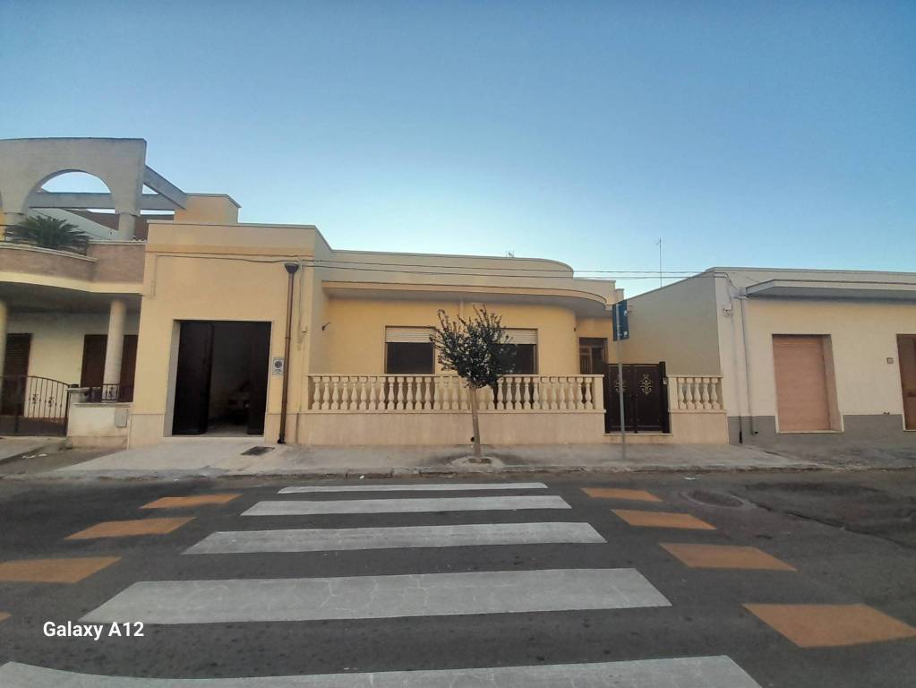 casa indipendente in vendita a Salice Salentino