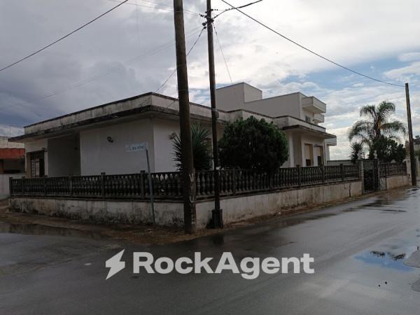 casa indipendente in vendita a Salice Salentino