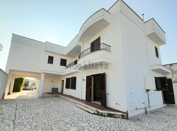 pentavano in vendita a Salice Salentino