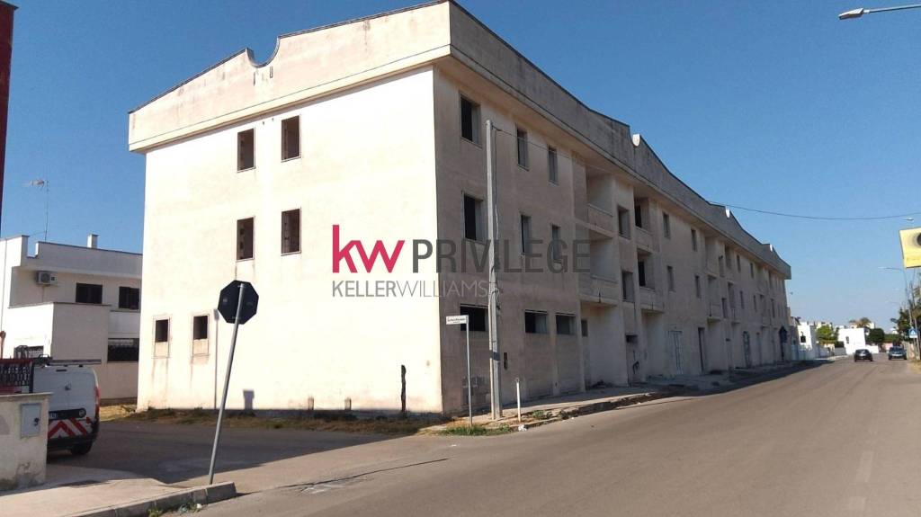 locale commerciale in vendita a Salice Salentino