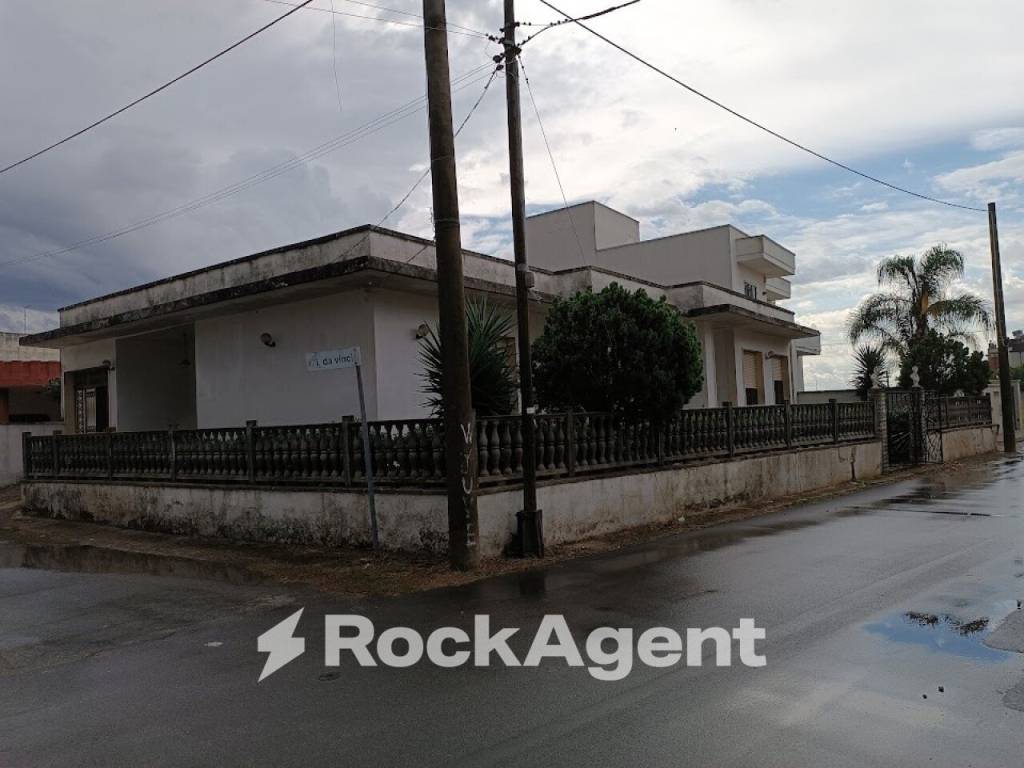 casa indipendente in vendita a Salice Salentino