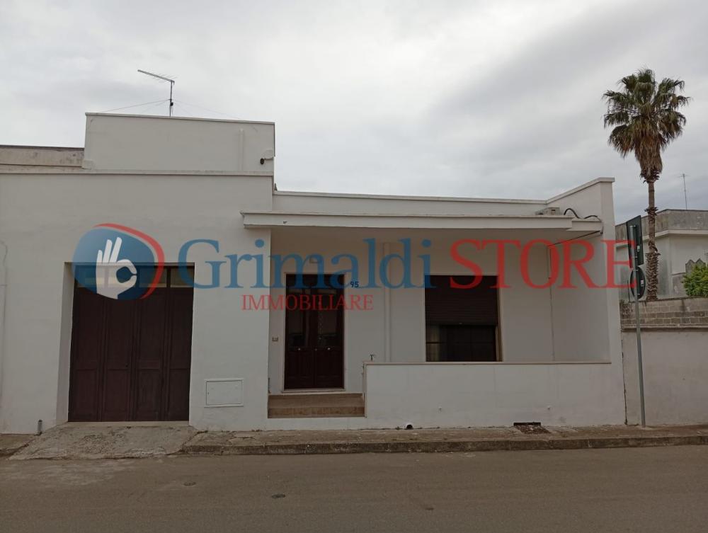 casa indipendente in vendita a Salice Salentino