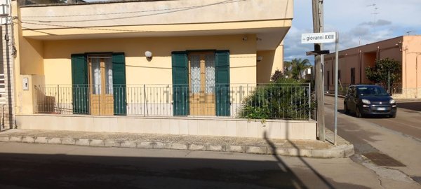 casa indipendente in vendita a Salice Salentino