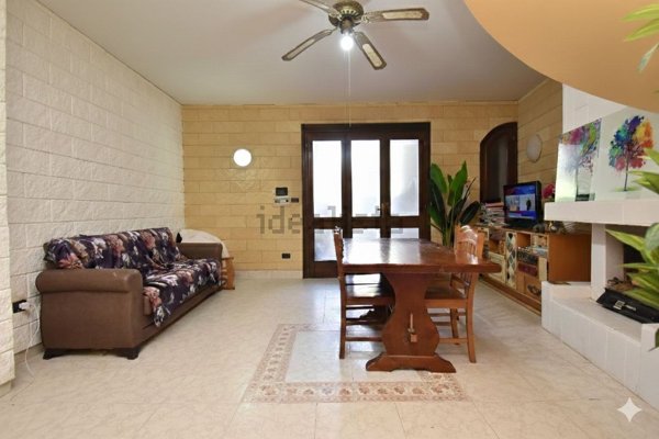 casa indipendente in vendita a Salice Salentino