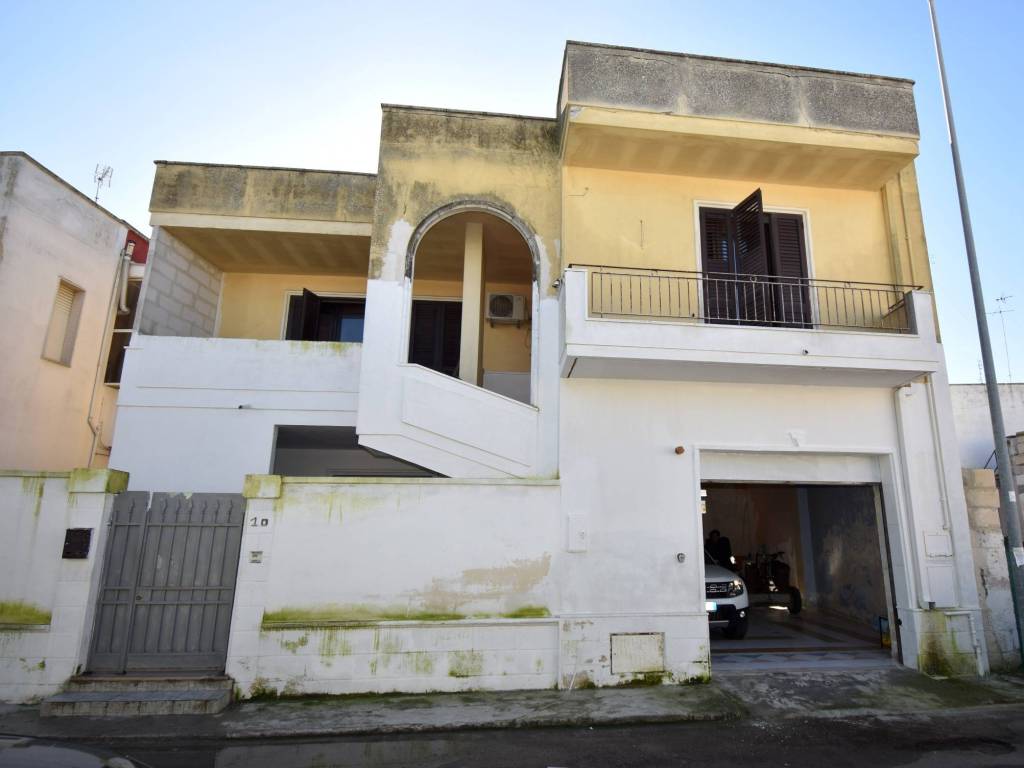 casa indipendente in vendita a Salice Salentino