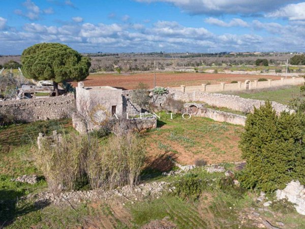 casa indipendente in vendita a Salve in zona Ruggiano