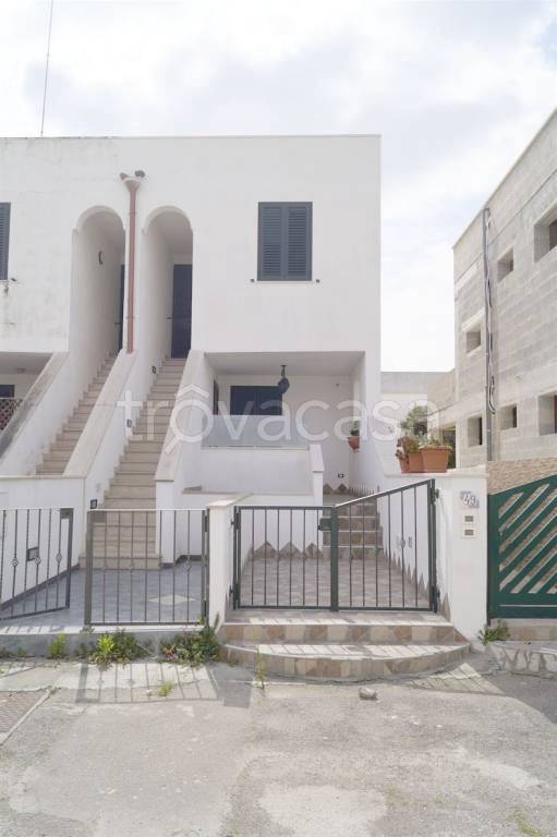 appartamento in vendita a Salve in zona Torre Pali