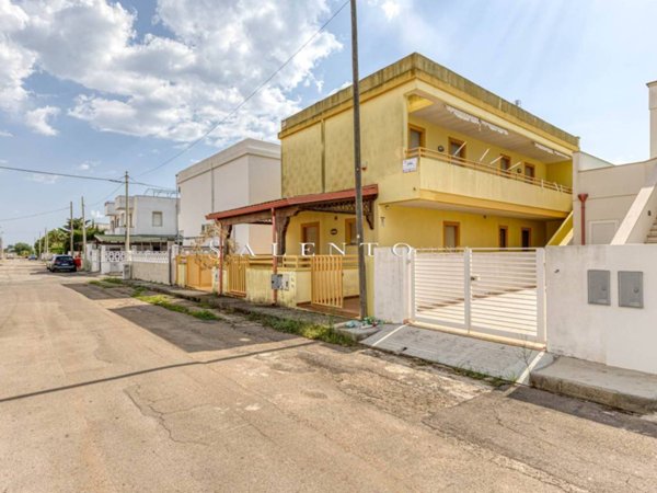 appartamento in vendita a Salve in zona Torre Pali
