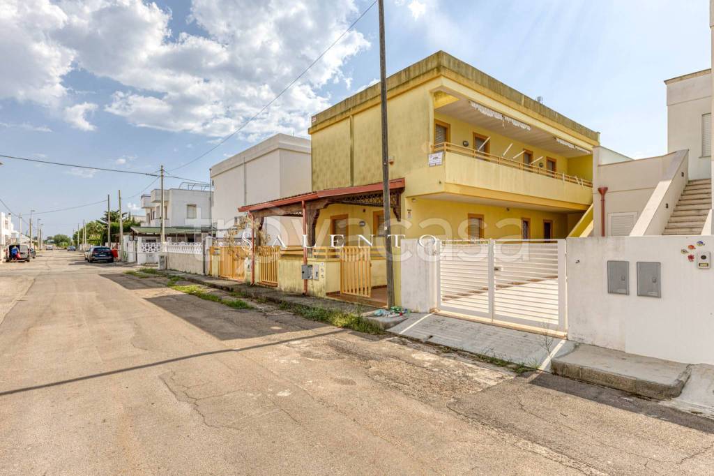 appartamento in vendita a Salve in zona Torre Pali