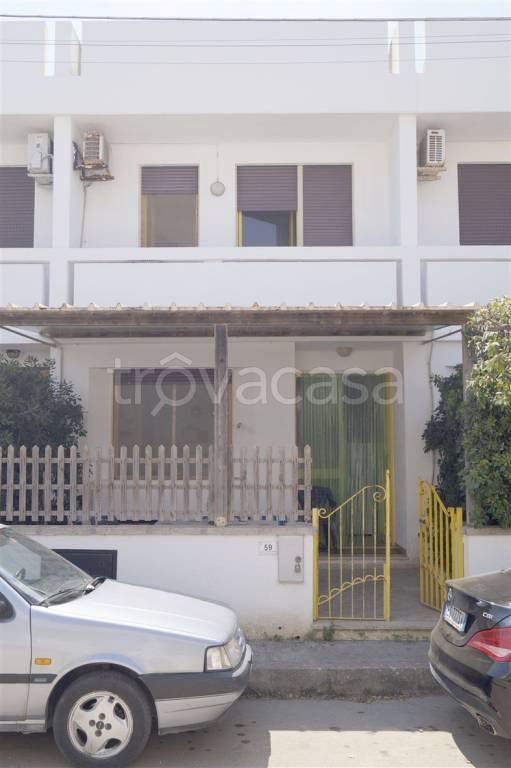 appartamento in vendita a Salve in zona Torre Pali