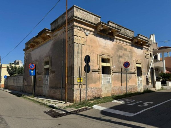 casa indipendente in vendita a Salve