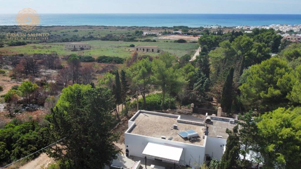 casa indipendente in vendita a Salve in zona Lido Marini