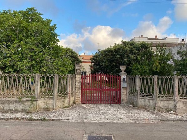 casa indipendente in vendita a Salve