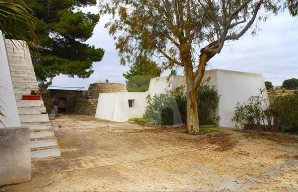casa indipendente in vendita a Salve in zona Marina di Pescoluse