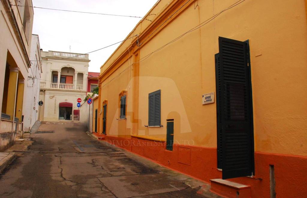 casa indipendente in vendita a Salve in zona Torre Pali