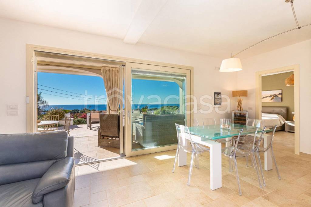 casa indipendente in vendita a Salve in zona Marina di Pescoluse