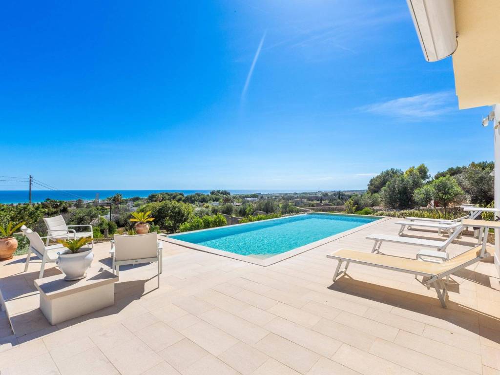 casa indipendente in vendita a Salve in zona Marina di Pescoluse