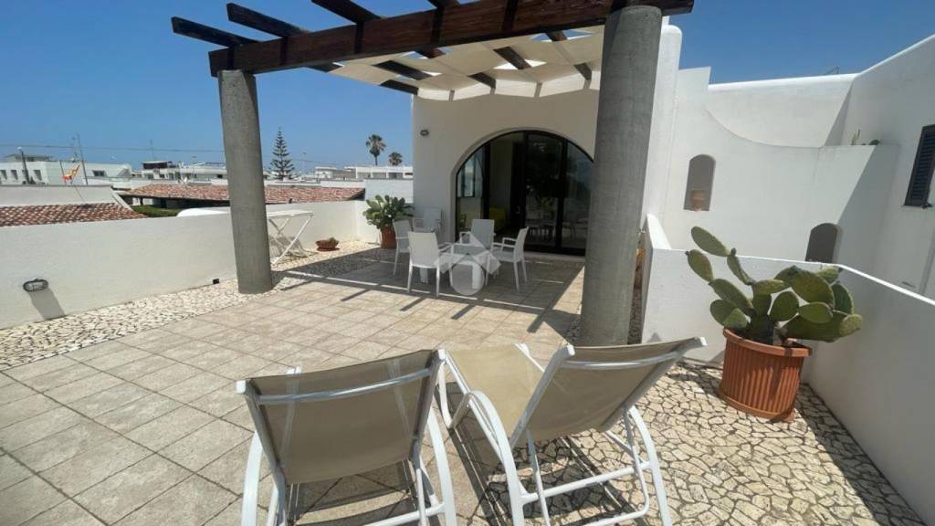 casa indipendente in vendita a Salve in zona Torre Pali
