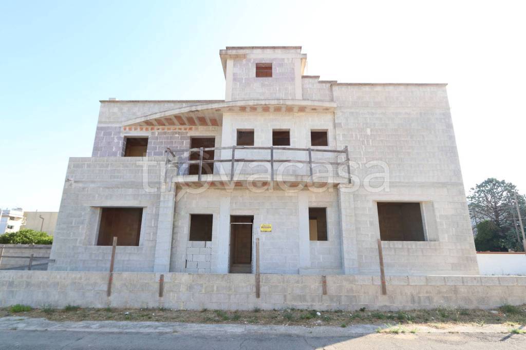 casa indipendente in vendita a Salve in zona Torre Pali